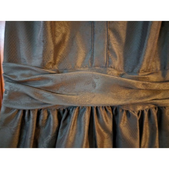 Kay Unger size 2 dress emerald green floral design - Picture 5 of 10